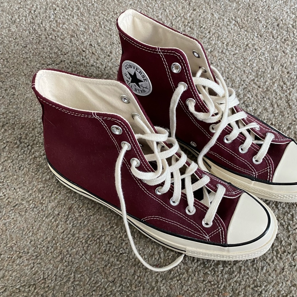 Almost new pair of burgundy Chuck 70s